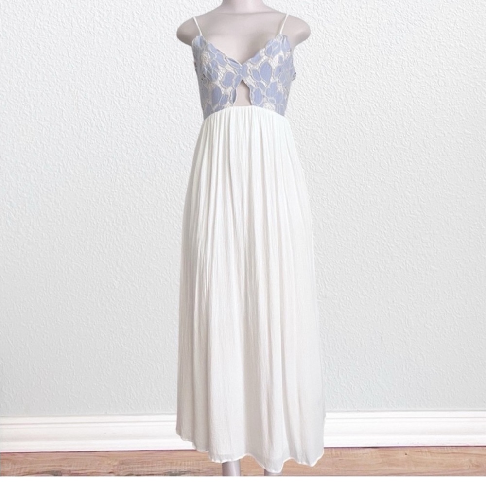 Tularosa Dress size XS white and baby blue
